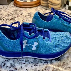 Under armor tennis shoes